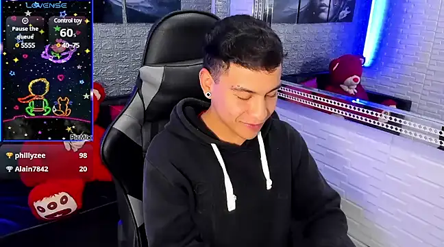 Snapshot of salvadorgomezx chatting on 12/28/24, 02:01 salvadorgomezx online show from 12/28/24, 02:01