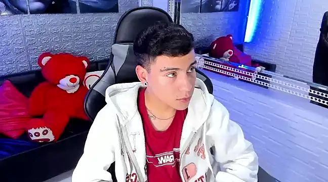 Snapshot of salvadorgomezx chatting on 01/14/25, 04:57 salvadorgomezx online show from 01/14/25, 04:57