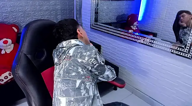 Snapshot of salvadorgomezx chatting on 01/24/25, 09:39 salvadorgomezx online show from 01/24/25, 09:39