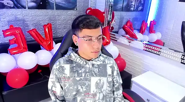 Snapshot of salvadorgomezx chatting on 02/15/25, 03:31 salvadorgomezx online show from 02/15/25, 03:31