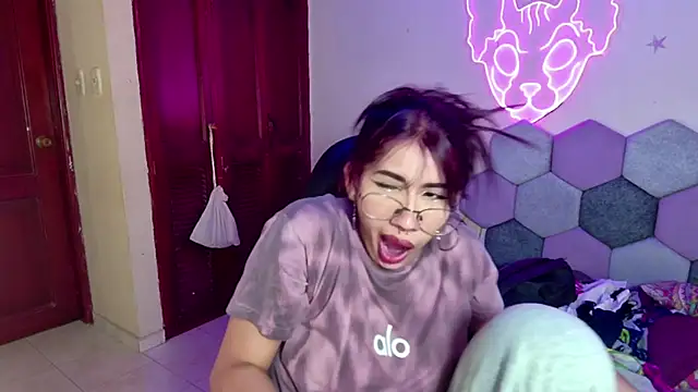 Horny tgn online show from 02/19/25, 12:55