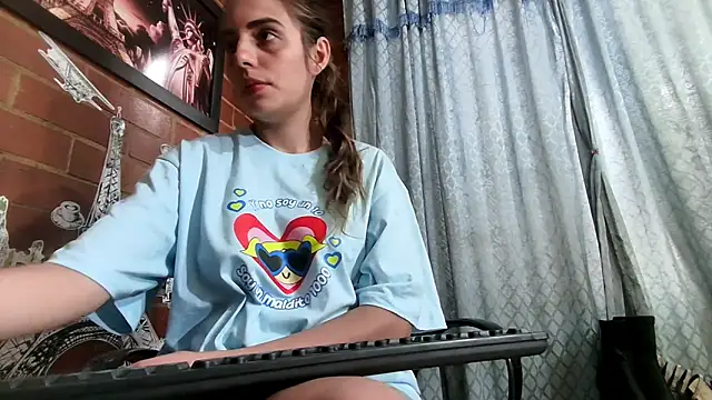 ValeriaLacrozee online show from 02/27/25, 06:42