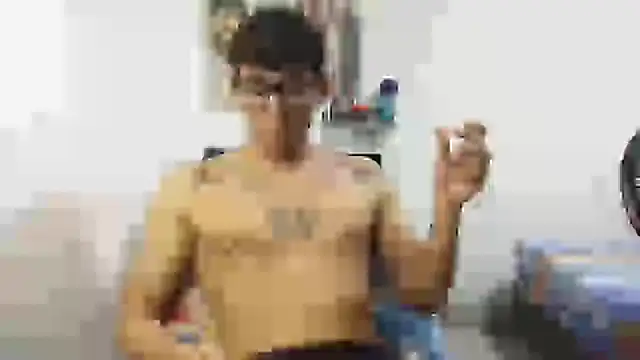 Snapshot of Dillom420 chatting on 02/22/25, 04:51 Dillom420 online show from 02/22/25, 04:51