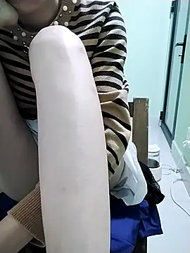 Snapshot of Nana-Cool69 chatting on 11/01/25, 11:07 Nana-Cool69 online show from 11/01/25, 11:07