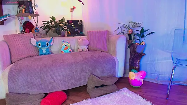 HANNAH LOVEE online show from 04/05/26, 03:58