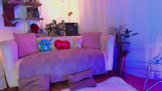 HANNAH LOVEE online show from 04/08/26, 02:55