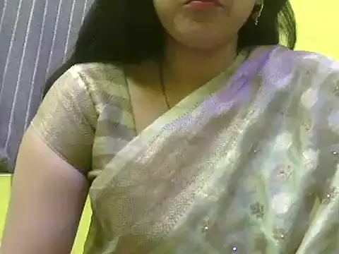 CUTYHINA 001 online show from 12/03/24, 11:44