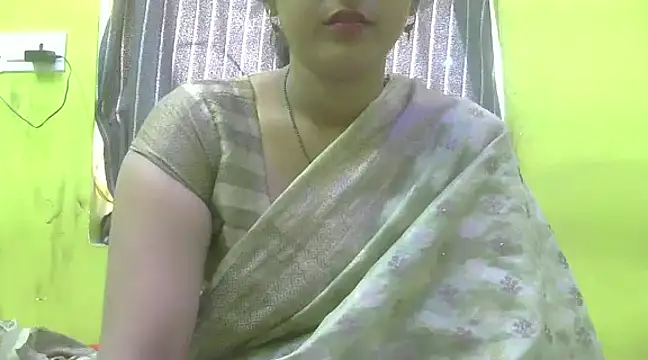 CUTYHINA 001 online show from 12/04/24, 03:59