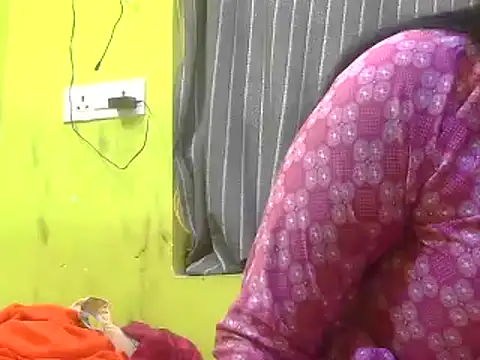 CUTYHINA 001 online show from 12/11/24, 10:58