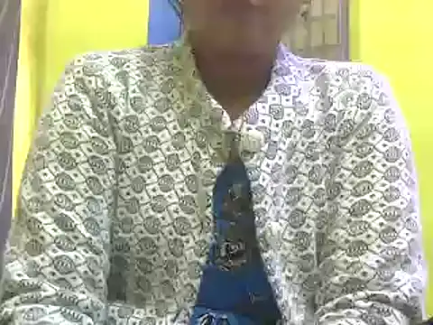 CUTYHINA 001 online show from 12/18/24, 10:51