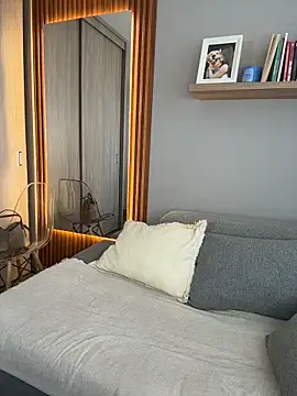 FridaKlein online show from 02/11/26, 08:14