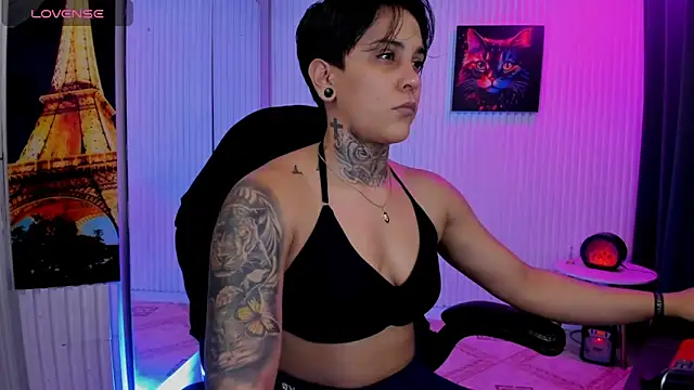 ZhoeStrong online show from 04/22/26, 11:06