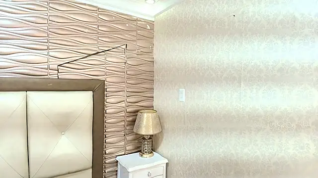 sofiaclauss online show from 10/20/25, 09:04