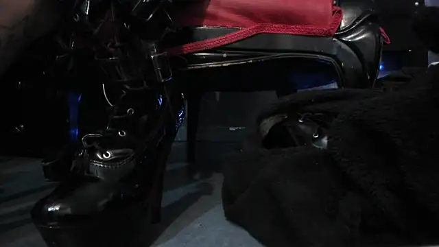 LusstCruella online show from 01/20/25, 09:53