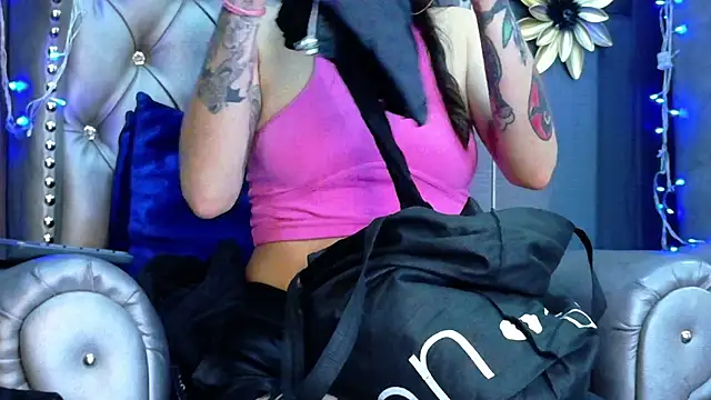 LusstCruella online show from 12/19/25, 02:46