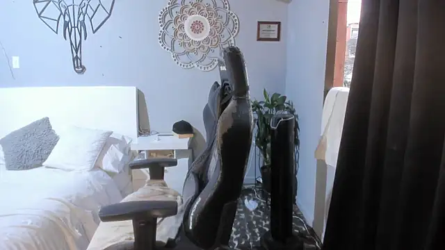 cattleya campbell online show from 10/21/25, 09:59