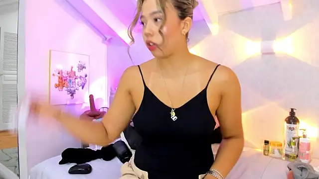 Martina Miiller online show from 03/24/26, 01:05