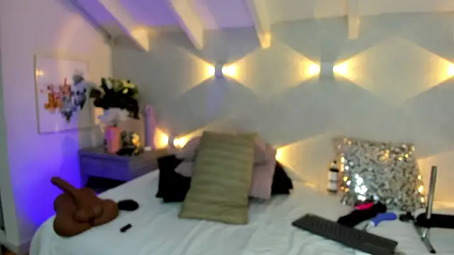 Martina Miiller online show from 04/04/26, 01:08