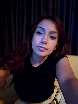 Snapshot of Lau1127 chatting on 12/16/25, 03:33 Lau1127 online show from 12/16/25, 03:33