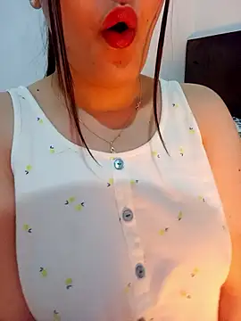 Snapshot of im_here- chatting on 01/16/26, 02:43 im here- online show from 01/16/26, 02:43