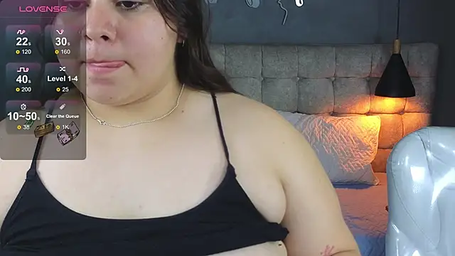 Snapshot of Laia_and_Aloby chatting on 11/15/25, 09:54 Laia and Aloby online show from 11/15/25, 09:54