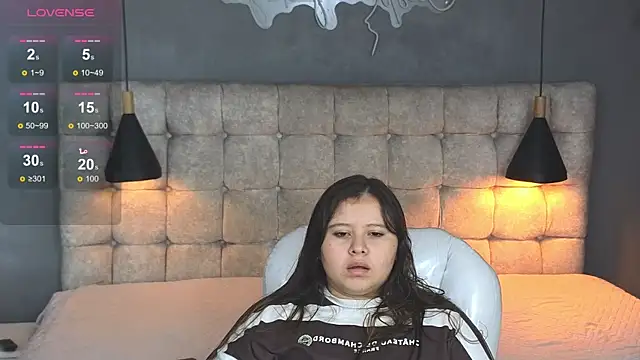 Snapshot of Laia_and_Aloby chatting on 11/27/25, 10:12 Laia and Aloby online show from 11/27/25, 10:12