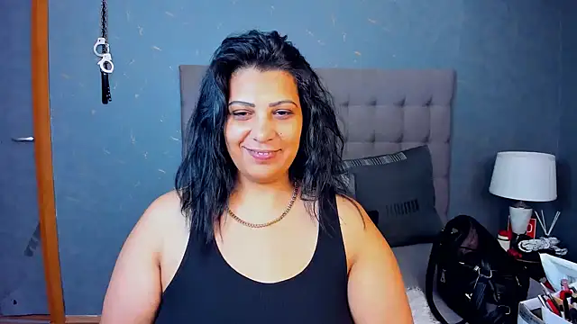 Snapshot of AmyCubes chatting on 11/01/25, 10:06 AmyCubes online show from 11/01/25, 10:06