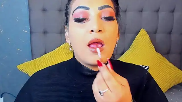 Snapshot of AmyCubes chatting on 11/15/25, 05:27 AmyCubes online show from 11/15/25, 05:27