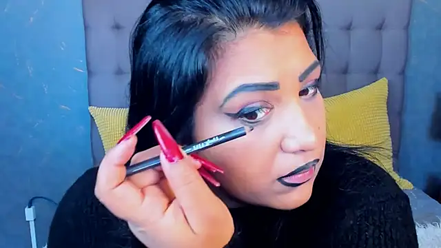 Snapshot of AmyCubes chatting on 11/21/25, 09:19 AmyCubes online show from 11/21/25, 09:19