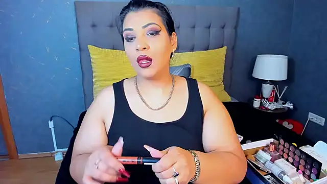 Snapshot of AmyCubes chatting on 11/25/25, 06:24 AmyCubes online show from 11/25/25, 06:24