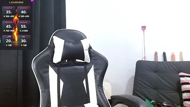 Snapshot of Kiara-Rider chatting on 03/15/25, 08:26 Kiara-Rider online show from 03/15/25, 08:26