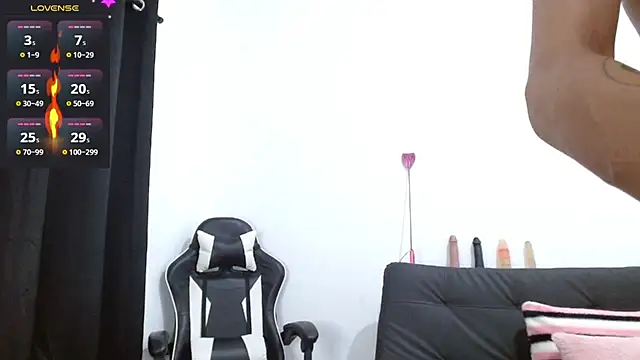 Snapshot of Kiara-Rider chatting on 03/22/25, 01:32 Kiara-Rider online show from 03/22/25, 01:32