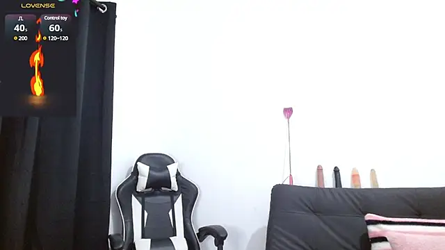 Snapshot of Kiara-Rider chatting on 03/22/25, 06:11 Kiara-Rider online show from 03/22/25, 06:11