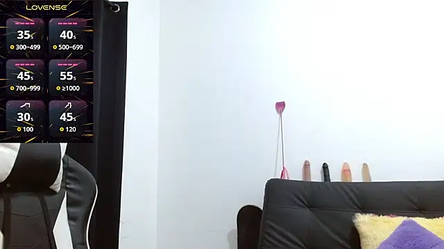 Snapshot of Kiara-Rider chatting on 12/15/25, 01:59 Kiara-Rider online show from 12/15/25, 01:59