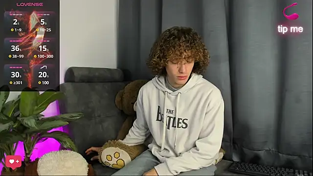 All3ssandr0 online show from 02/26/25, 05:31