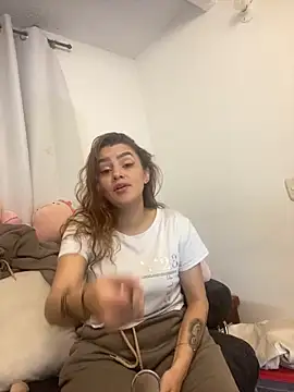 Lu perez online show from 04/13/26, 05:07