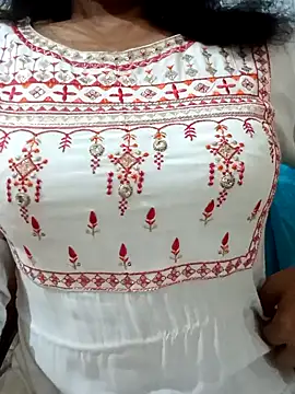 Snapshot of Rina777o chatting on 10/11/25, 03:43 Rina777o online show from 10/11/25, 03:43