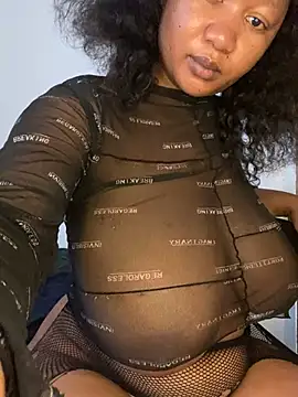 Snapshot of MayaPassion chatting on 03/02/25, 10:45 MayaPassion online show from 03/02/25, 10:45