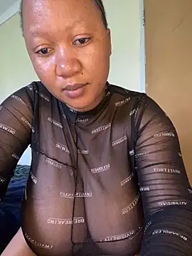 Snapshot of MayaPassion chatting on 03/05/25, 11:17 MayaPassion online show from 03/05/25, 11:17