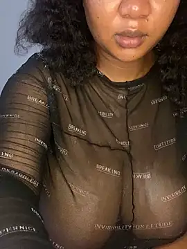 Snapshot of MayaPassion chatting on 03/22/25, 04:47 MayaPassion online show from 03/22/25, 04:47