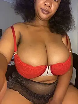 Snapshot of MayaPassion chatting on 03/23/25, 05:00 MayaPassion online show from 03/23/25, 05:00