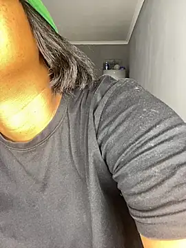 Snapshot of MayaPassion chatting on 09/09/25, 08:03 MayaPassion online show from 09/09/25, 08:03