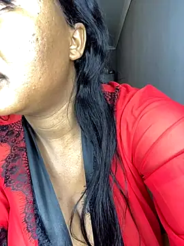 Snapshot of MayaPassion chatting on 09/19/25, 09:04 MayaPassion online show from 09/19/25, 09:04