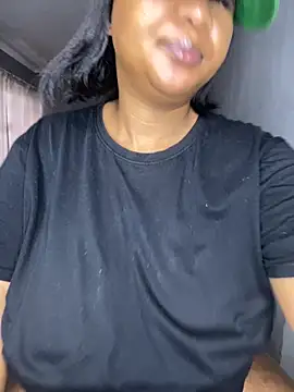 Snapshot of MayaPassion chatting on 09/29/25, 05:23 MayaPassion online show from 09/29/25, 05:23