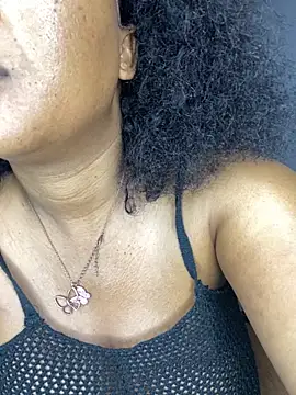 Snapshot of MayaPassion chatting on 11/10/25, 06:34 MayaPassion online show from 11/10/25, 06:34