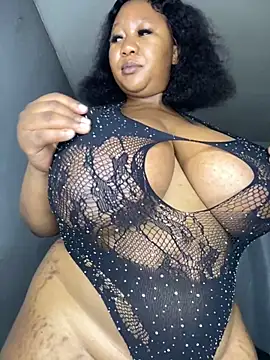 Snapshot of MayaPassion chatting on 11/30/25, 07:07 MayaPassion online show from 11/30/25, 07:07