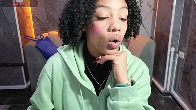 Violeth b online show from 10/22/25, 12:49