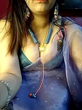 Snapshot of payal9038 chatting on 10/22/25, 06:46 payal9038 online show from 10/22/25, 06:46