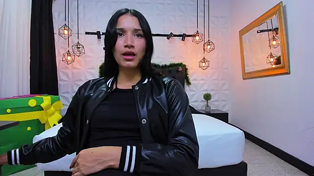 Snapshot of Alison_Wiley chatting on 12/20/24, 03:00 Alison Wiley online show from 12/20/24, 03:00