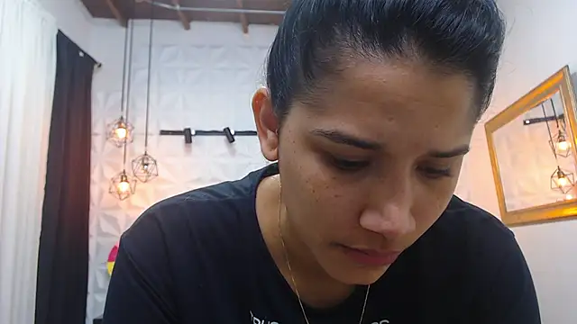 Snapshot of Alison_Wiley chatting on 01/15/25, 11:43 Alison Wiley online show from 01/15/25, 11:43